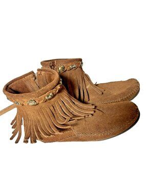 Minnetonka Hello Kitty Ankle Boot Moccasins Fringe Genuine Suede Brown Sz 7